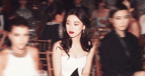 世界爆料女王嘉爷视频播放,视频播放背后的惊人真相  第2张 世界爆料女王嘉爷视频播放,视频播放背后的惊人真相  第2张